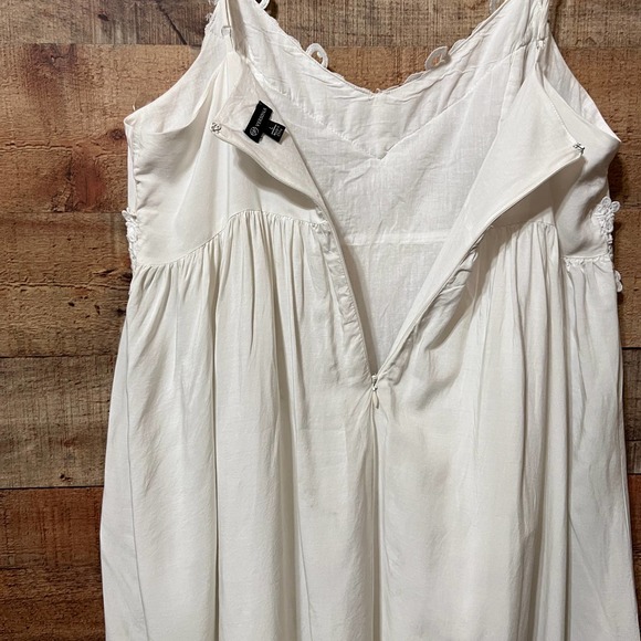 Versona White Crochet Lace Trim Babydoll Sundress Size Large - Picture 11 of 13